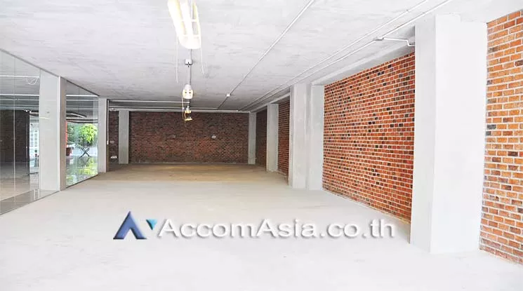 unitHome Office, Ground Floor, Split-type Air |  Office space For Rent in Sukhumvit, Bangkok  near BTS Ekkamai (AA11619)